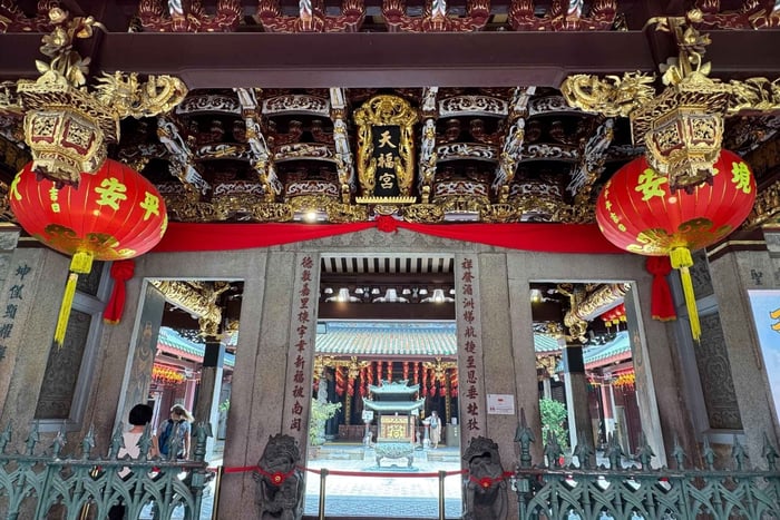 Chinatown, Singapore - Our Ancestors' Footsteps