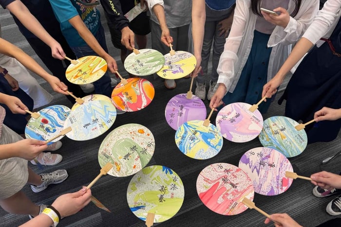 Chinese Lacquer Fan & Dining Experience