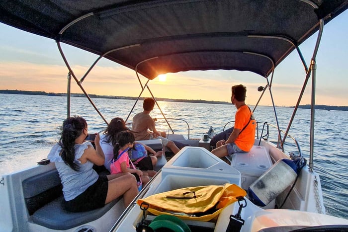 Singapur: Excursión guiada en barco y visita a la piscifactoría de Kelong
