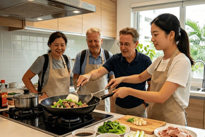 La vie locale à Singapour : marché, cuisine de spécialités locales, discussion autour d'un thé