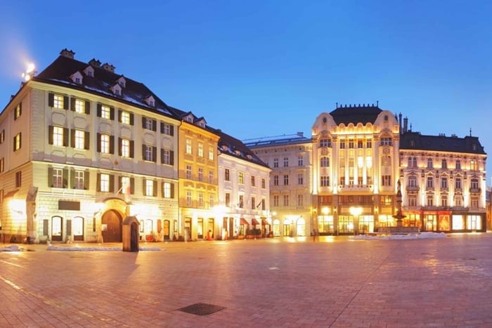 Bratislava in de avond: tour met legendes, misdaden en verborgen verhalen