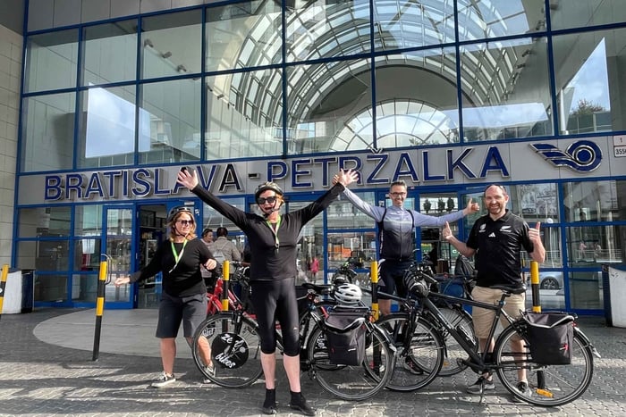 Bratislava-Budapest Cykeludlejning med levering af cykler