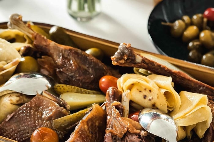 Bratislava: Gourmet Goose Dinner with Cruise on Danube