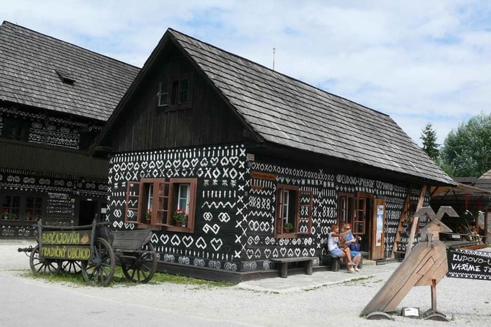 Day Trip to Červený Kameň Castle, Čičmany & Trenčín