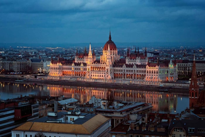 Vienna: Pearls Of The Danube - Budapest & Bratislava Tour