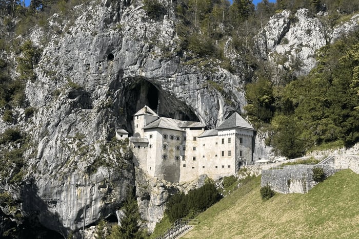 Bled eller Ljubljana: Tur till Postojnagrottan och Predjama Castle