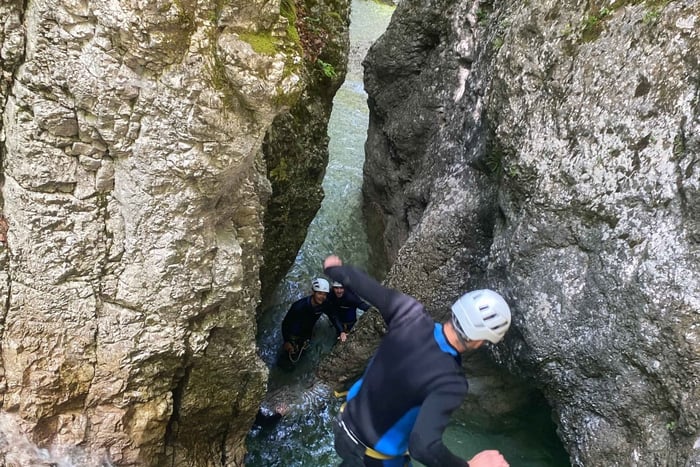 Bovec: Middelzware Canyoning Tour in Fratarica + foto