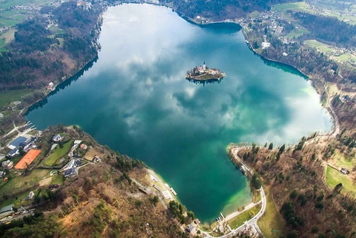 Fra Ljubljana til innsjøen Bled og Radovljica – utflukt på spansk
