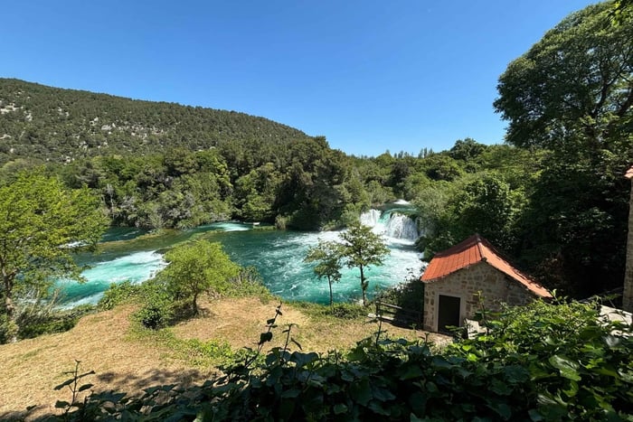 Visite Premium des cascades de Krka, de l'île de Visovac et de Roski Slap