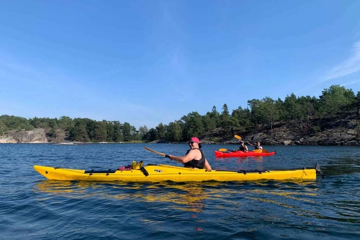 Estocolmo: Excursión matinal en kayak por el archipiélago con almuerzo