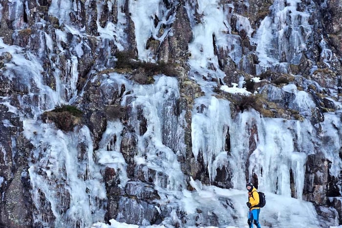 Stoccolma: Pattinaggio nordico per principianti su un lago ghiacciato