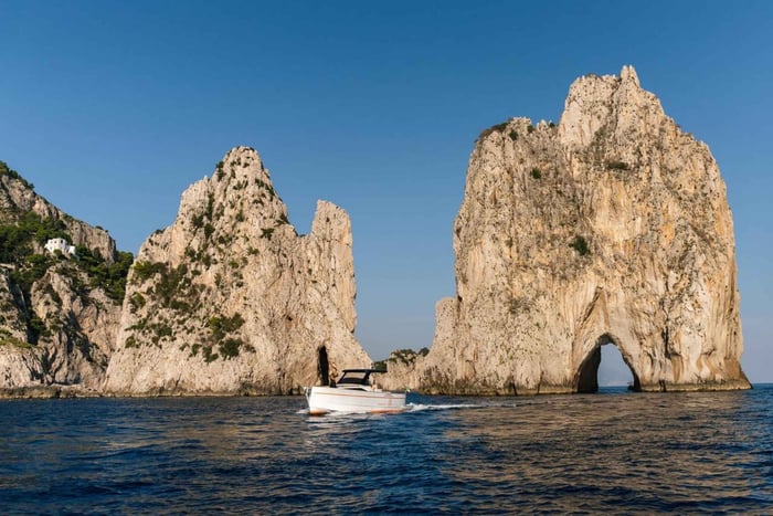 Positano: tour en barco por Capri con bebidas y aperitivos
