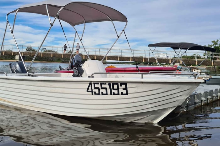 Río Maroochy: alquiler de barco para pescar y explorar