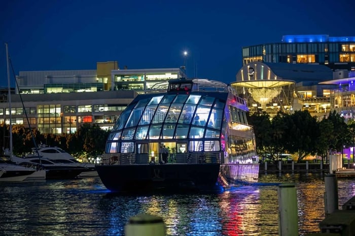Sydney : dîner-croisière de Noël sur un bateau vitré