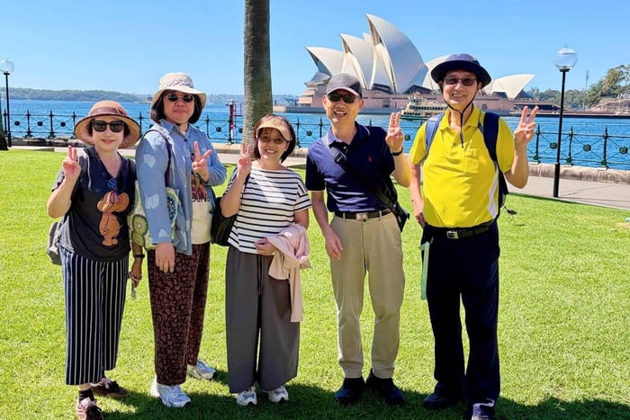 The Rocks Walking Tour with Mandarin Guide
