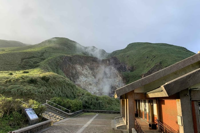 Von Taipeh aus: Private Yangmingshan Vulkan und Natur Tour
