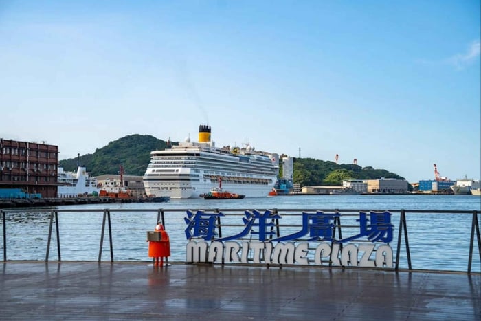 Northeast Coast Charm Tour (Yehliu & Keelung Day Trip)