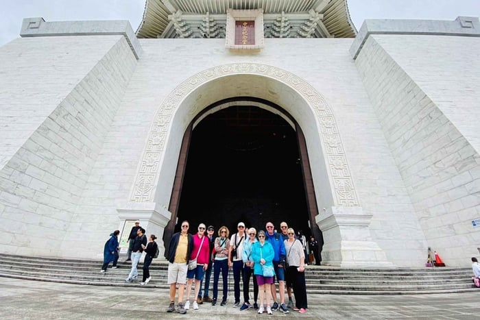 🧑🏻‍💼 Private Tour: Classic Taipei Timeless Treasures Tour