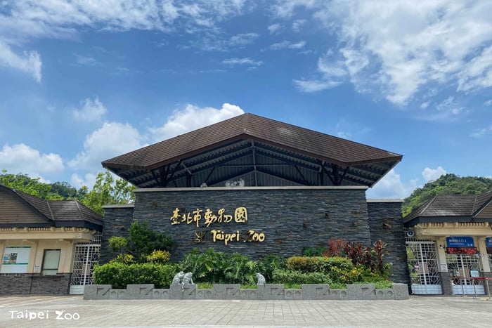Taipei Family-Friendly Tour (Taipei Zoo & TCAP Day Trip)