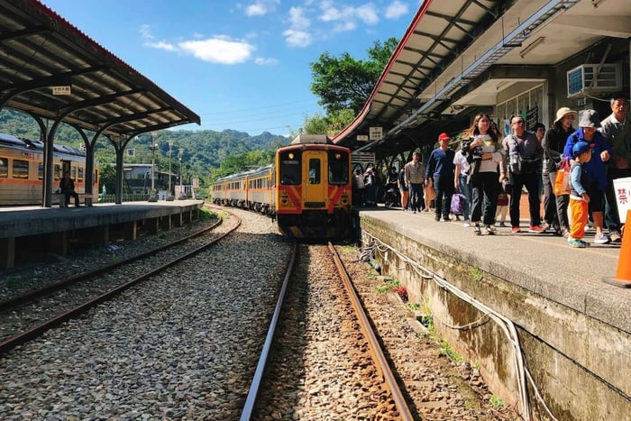 Yehliu, Jiufen, and Pingxi Day Tour