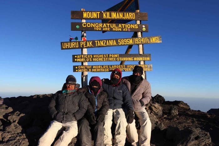 Ascension du Kilimandjaro et safari classique de 13 jours en Tanzanie
