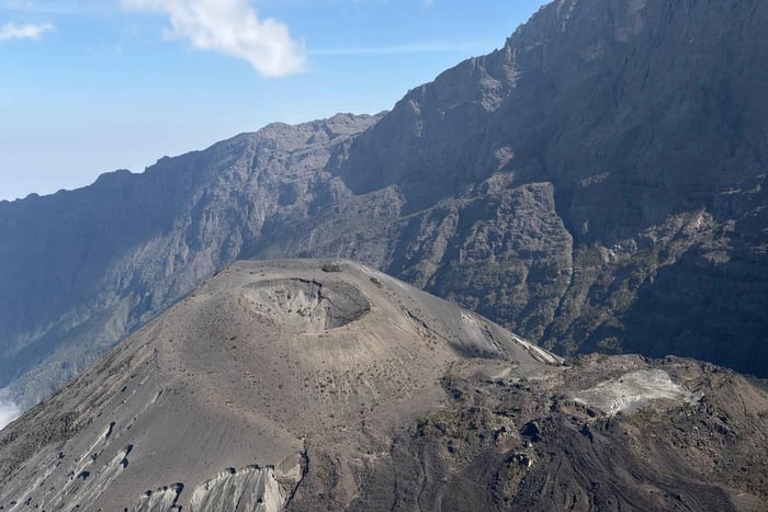From Arusha: Mount Meru 4-Day Trek