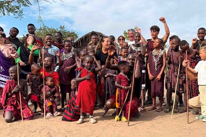 De Zanzibar: Safári de 3 Dias no Parque Nacional Nyerere e Excursão de Barco