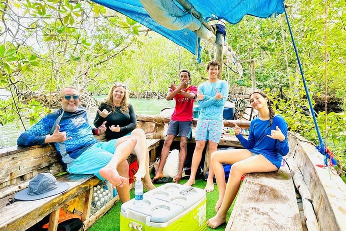Tour en grupo por Zanzíbar: safari azul, esnórquel y almuerzo