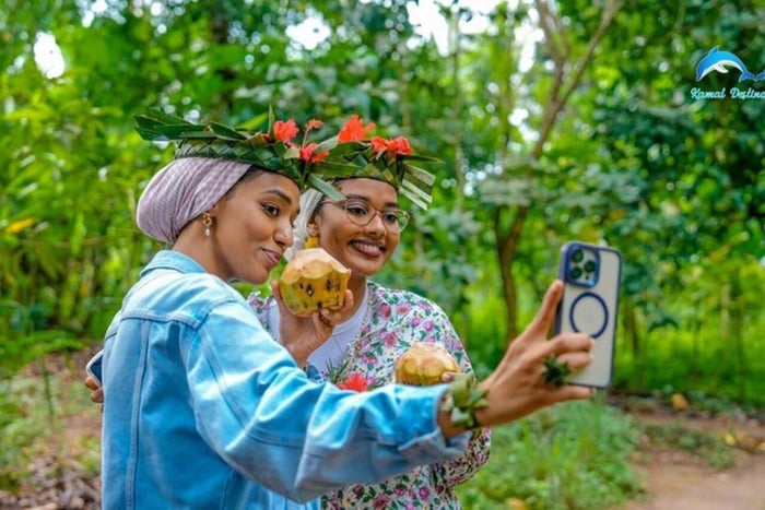 Stone Town, Prison Island & Spice Farm Full-Day Tour
