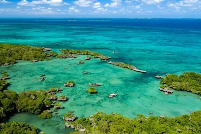 Zanzibar: Full-Day Safari Blue & Blue Lagoon with Snorkeling