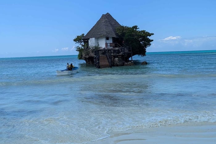 Zanzibar: Floresta Jozani, Caverna Salaam e The Rock – Serviço de busca