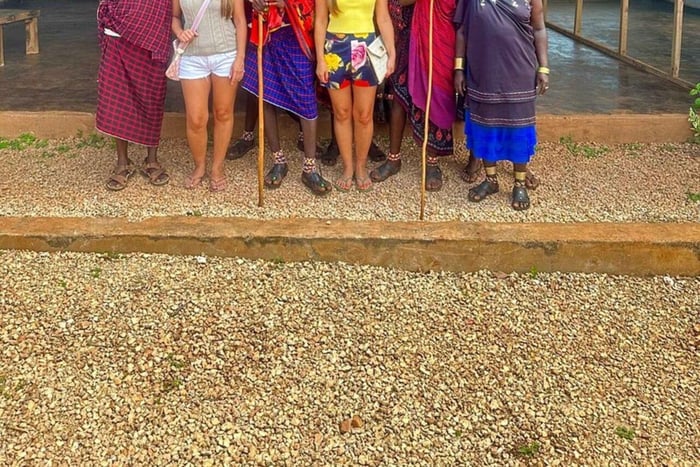 ZANZIBAR: Dolfijnen op het eiland Mnemba en Maasai-dorp