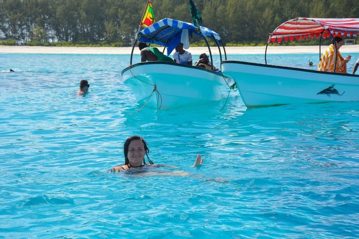 Zanzibar : île de Mnemba, plongée avec tuba et tour en bateau avec déjeuner