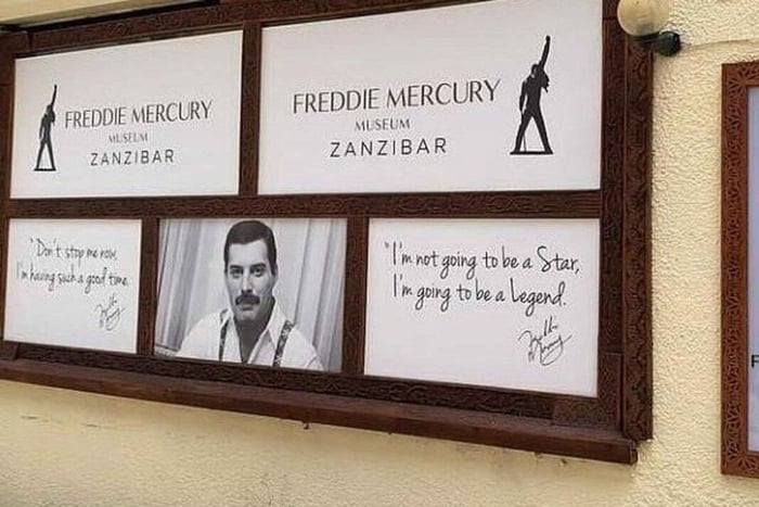 Zanzibar: Omvisning i Stone Town med FREDDIE MERCURY-BILLETT.