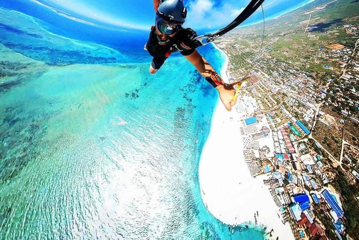 Zanzibar: Tandem Skydive Experience with Hotel Transfers
