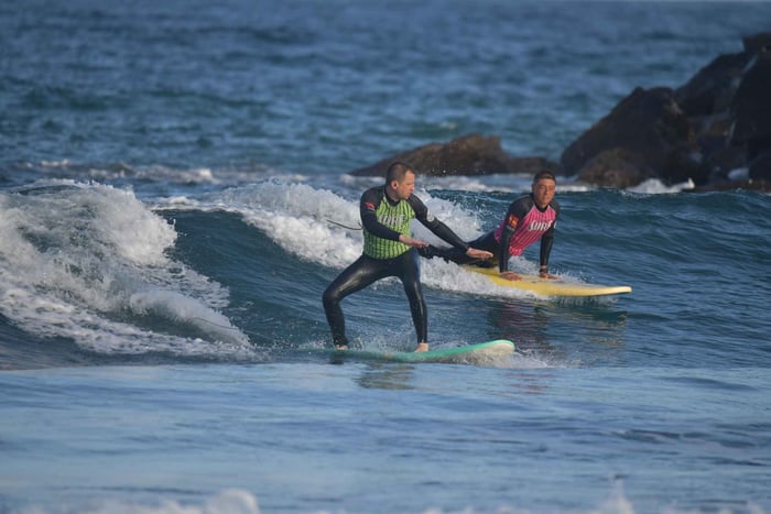 Depuis Playa de las Américas : cours de surf privé + analyse de photos