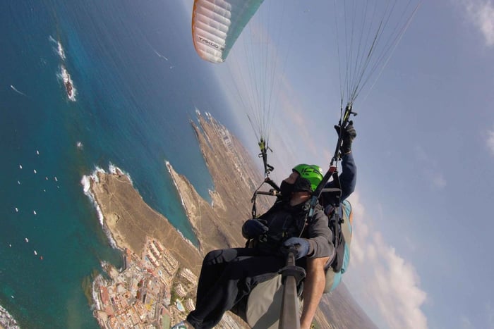 Santa Cruz de Tenerife: Acrobatic Paragliding Flight