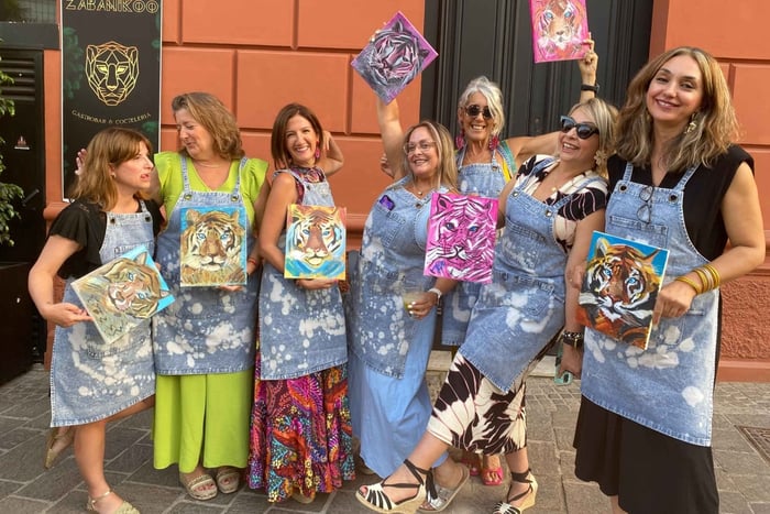 Tenerife: Wine and Paint Night with a Local Artist