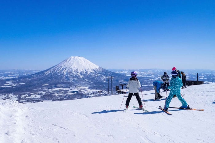Från Tokyo: Fujiyama Snow Resort Yeti vinterskidåkning dagstur