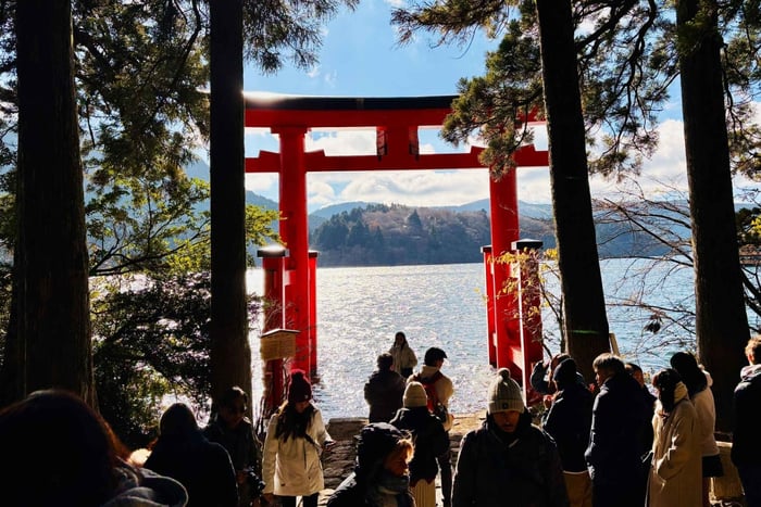 From Tokyo - Hakone Private Highlights Tour by Car with Guide