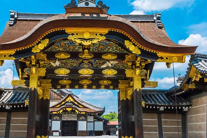 Kyoto: Inträde till Nijoslottet / Guidad rundtur på världsarv
