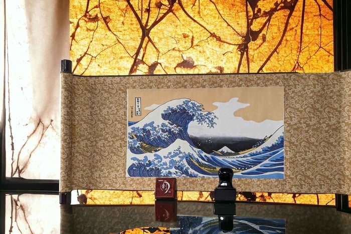 北斎の「神奈川沖浪裏」をプリント。ひとつとして同じものはありません。