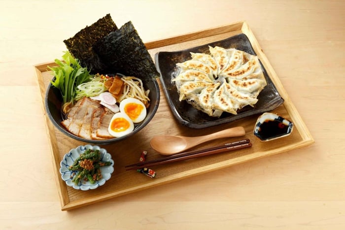 Tokio: ramen- en gyozales met rondleiding door lokale supermarkt
