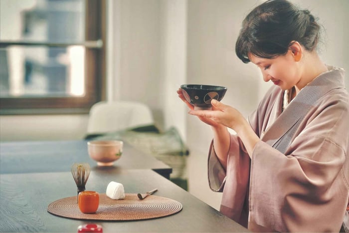 東京：テーブル式茶道体験（着物＆抹茶2杯付き）