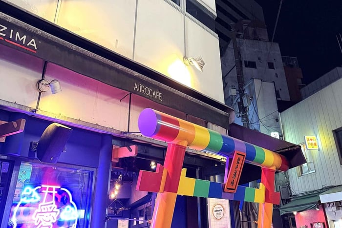 Tokyo:Shinjuku Ni-chome LGBTQ+ Local Bar Hopping Tour