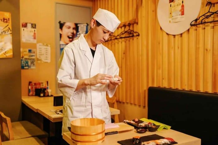Tokyo: Sushi Making Experience & Japanese Cooking Class