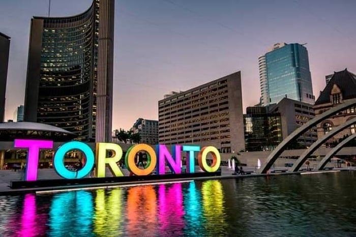 City Sightseeing Toronto Guided Night Bus Tour