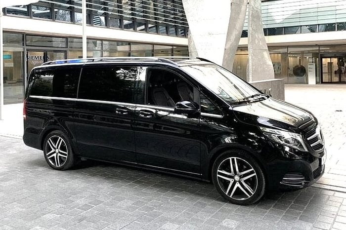 Departure Private Transfer: Toronto to Pearson Airport YYZ in Luxury Van