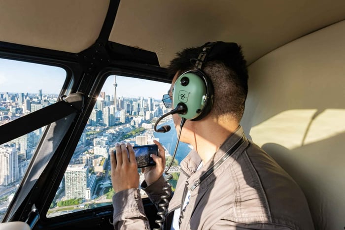 Sightseeingtur i byen med helikopter