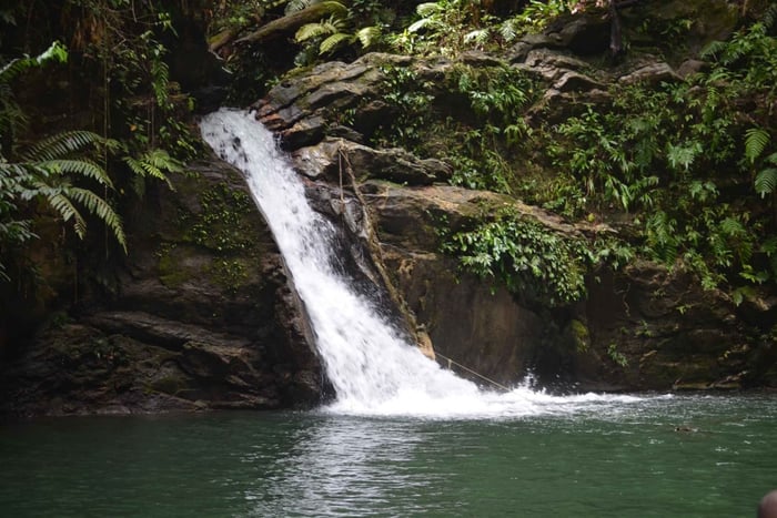 Trinidad : Cascade de Rio Seco